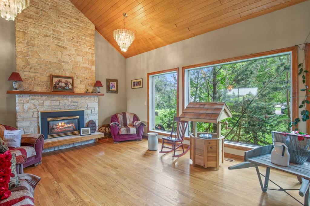 Picture for 37563 Range Road 272  