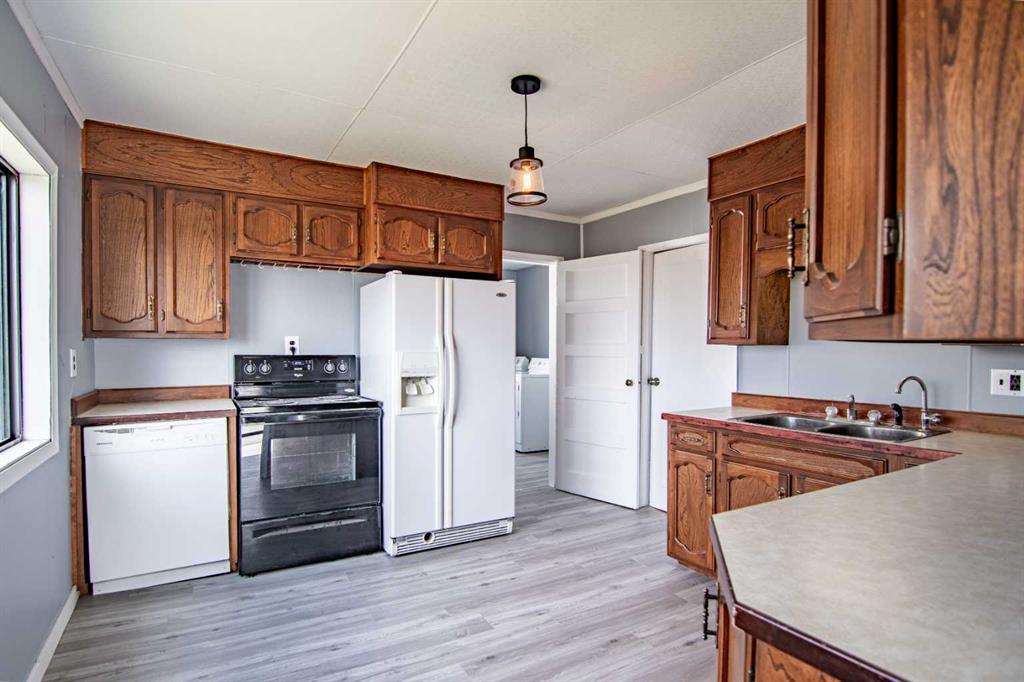 Picture for 39061 Range Road 220  