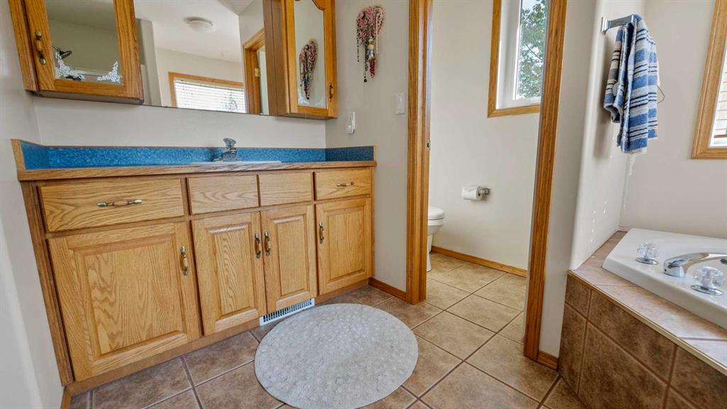 Picture for 126 Beaver Drive  https://www.cirrealty.ca/reb/cara/3/A2260673_26.jpg