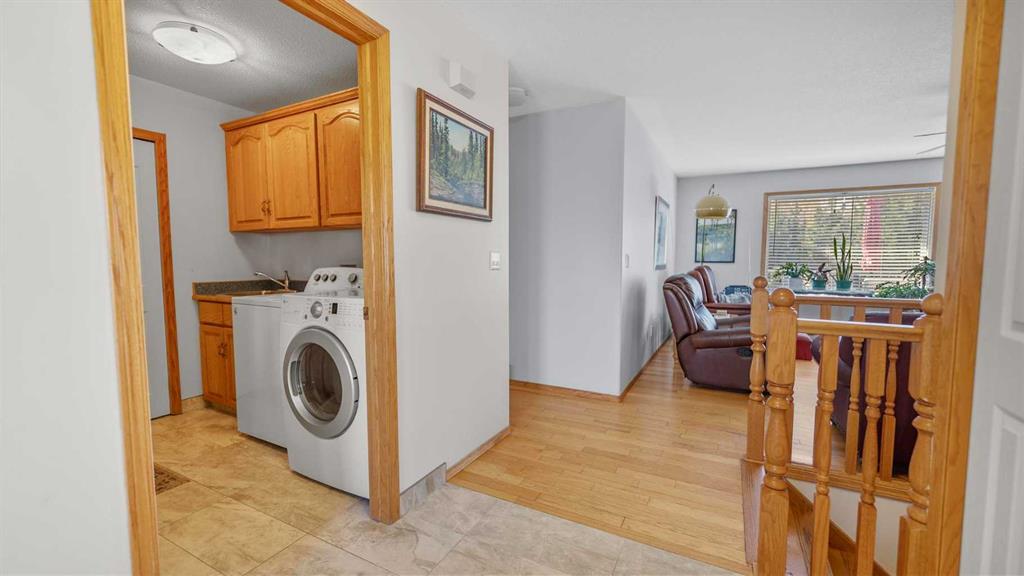 Picture for 126 Beaver Drive  https://www.cirrealty.ca/reb/cara/3/A2260673_7.jpg