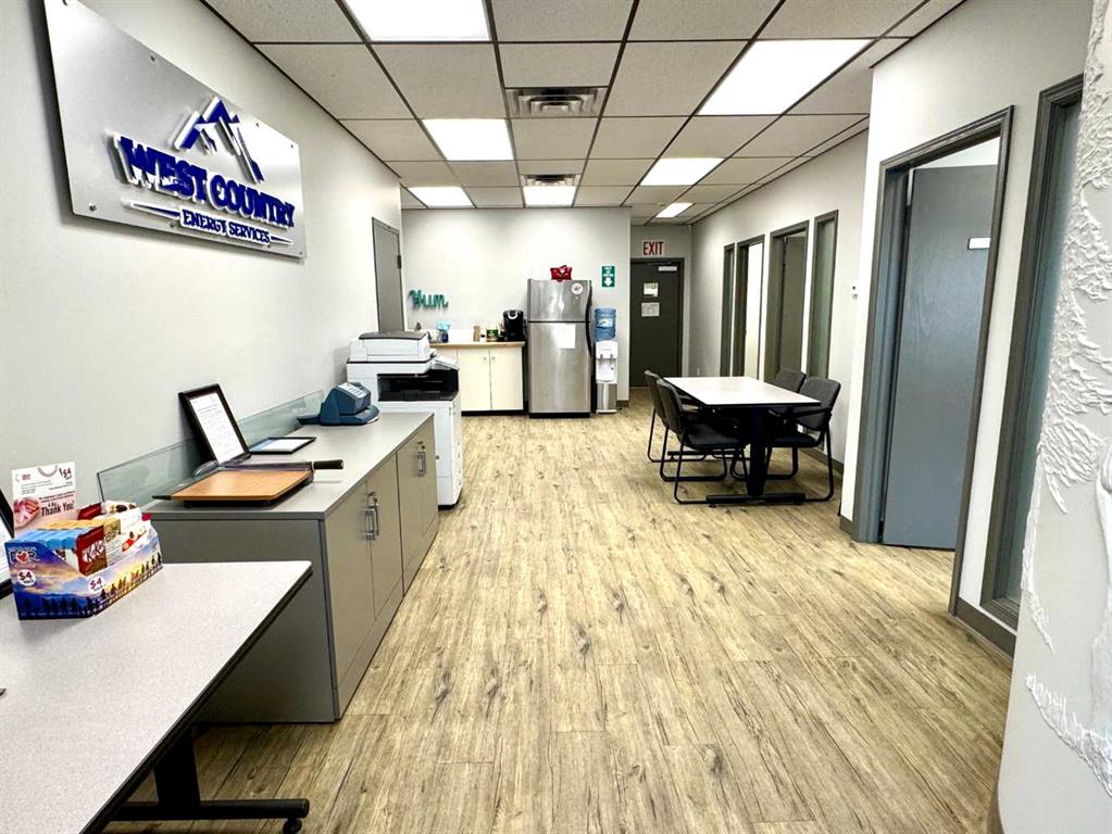 Picture for 5, 7969 49 Avenue 