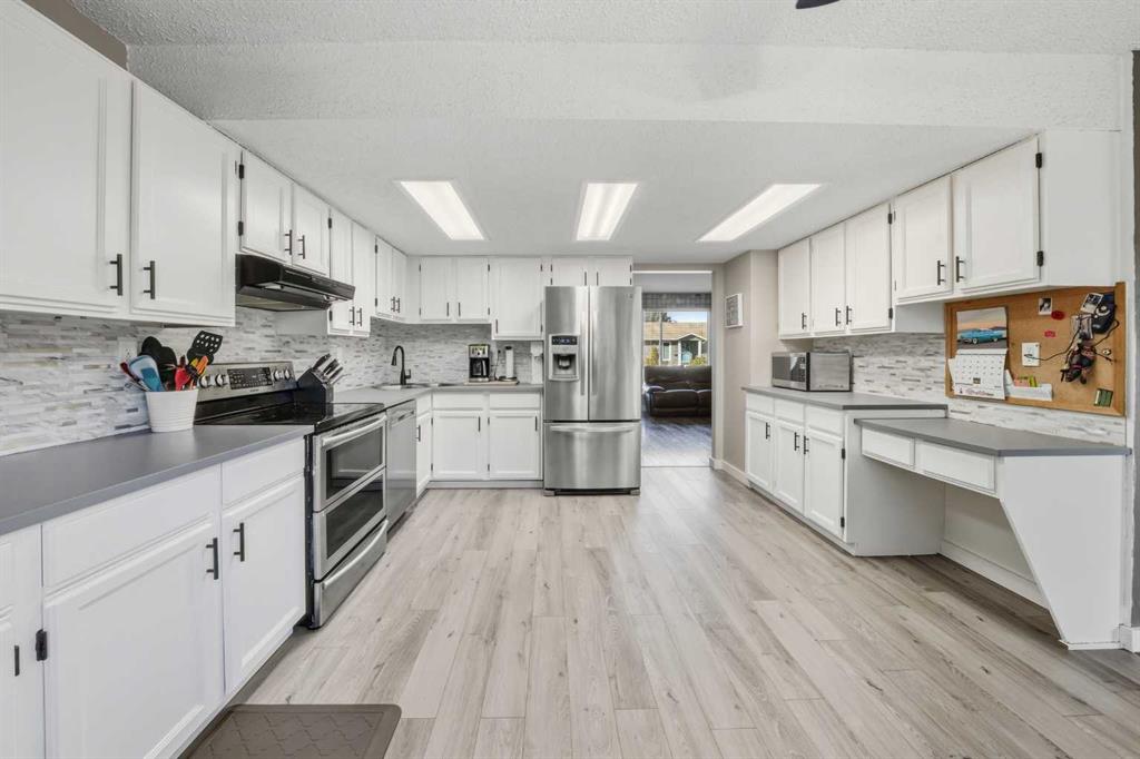 Picture for 21 Cunningham Crescent  https://www.cirrealty.ca/reb/cara/3/A2263803_15.jpg