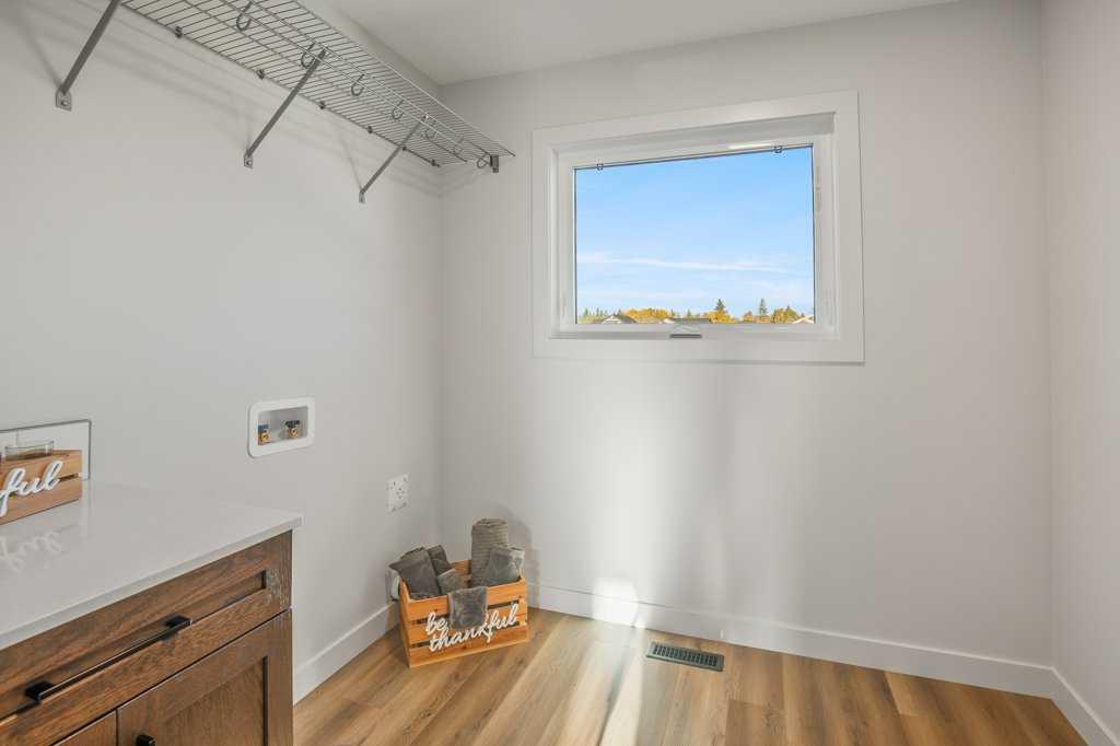 Picture for 62 Eaton Crescent  https://www.cirrealty.ca/reb/cara/3/A2263873_22.jpg