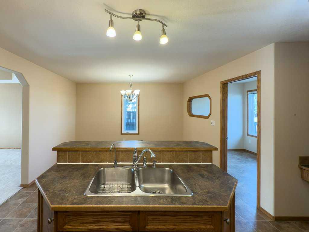 Picture for 4412 58 Street Close   https://www.cirrealty.ca/reb/cara/3/A2264203_14.jpg