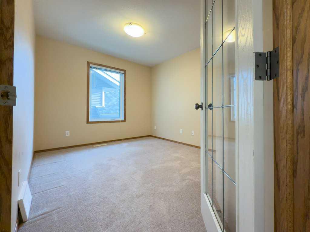 Picture for 4412 58 Street Close   https://www.cirrealty.ca/reb/cara/3/A2264203_17.jpg
