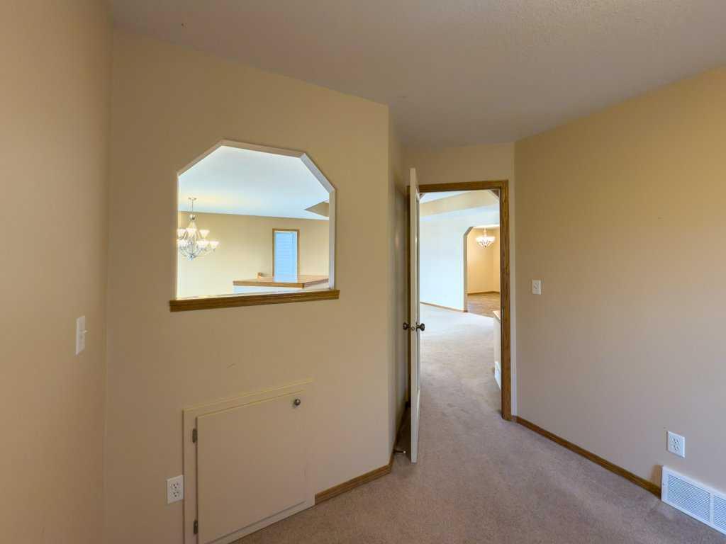 Picture for 4412 58 Street Close   https://www.cirrealty.ca/reb/cara/3/A2264203_18.jpg