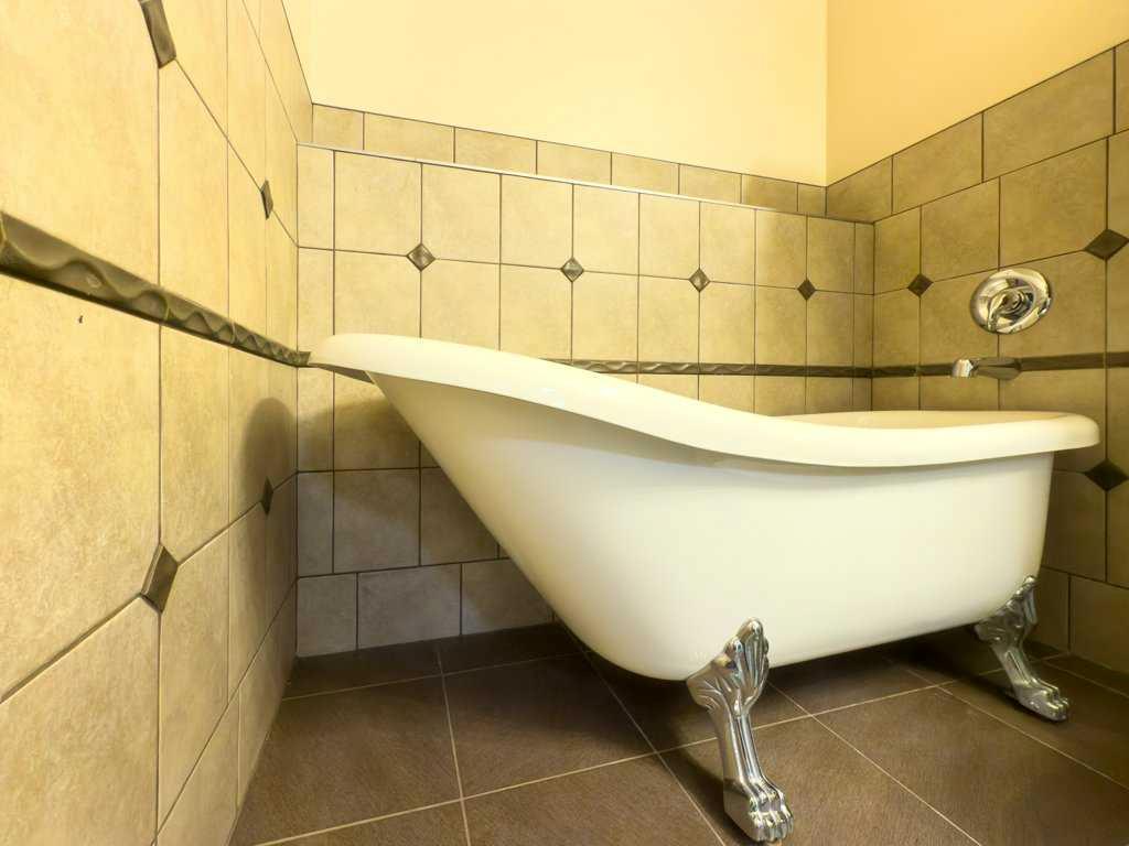 Picture for 4412 58 Street Close   https://www.cirrealty.ca/reb/cara/3/A2264203_34.jpg