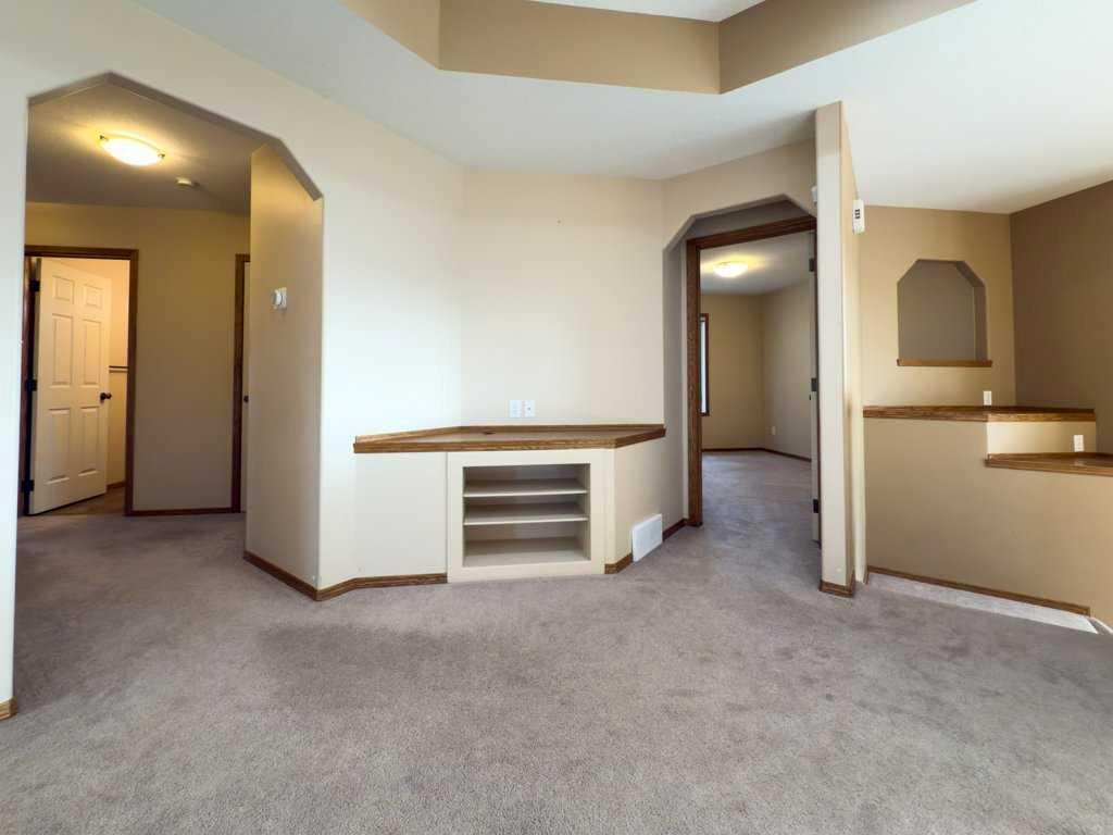 Picture for 4412 58 Street Close   https://www.cirrealty.ca/reb/cara/3/A2264203_9.jpg