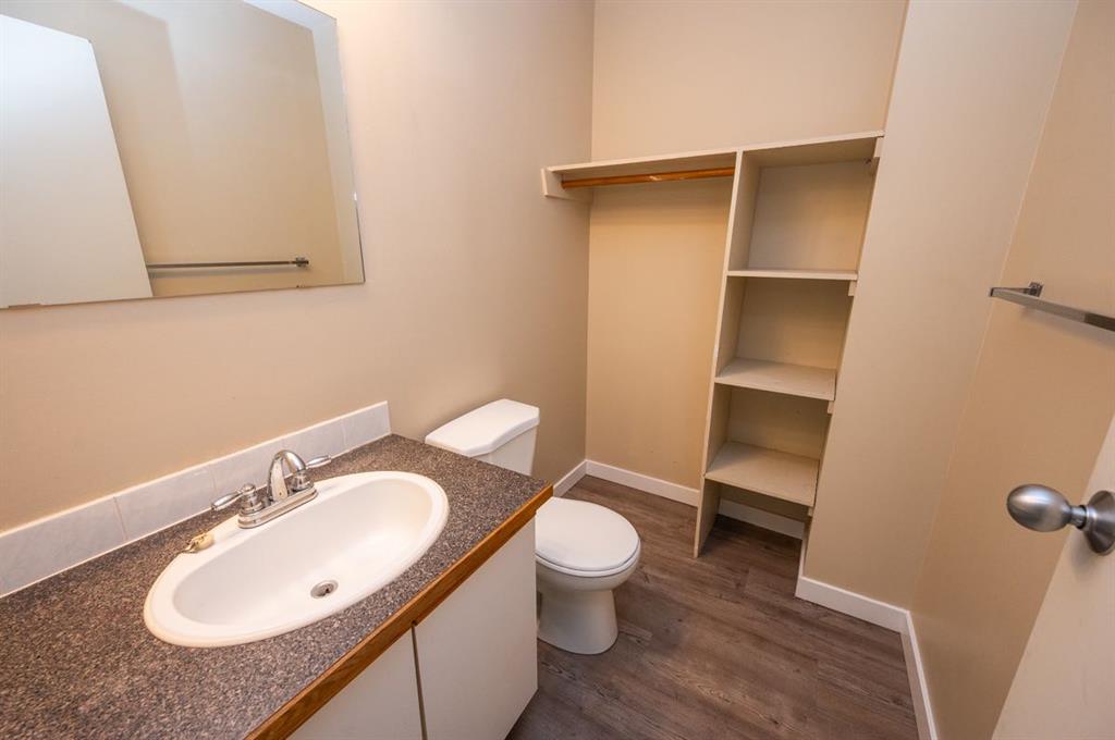 Picture for 6, 41 Cosgrove Crescent  https://www.cirrealty.ca/reb/cara/3/A2264313_17.jpg