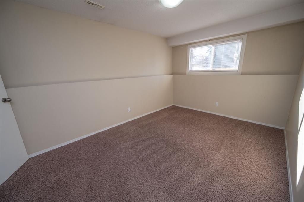 Picture for 6, 41 Cosgrove Crescent  https://www.cirrealty.ca/reb/cara/3/A2264313_19.jpg