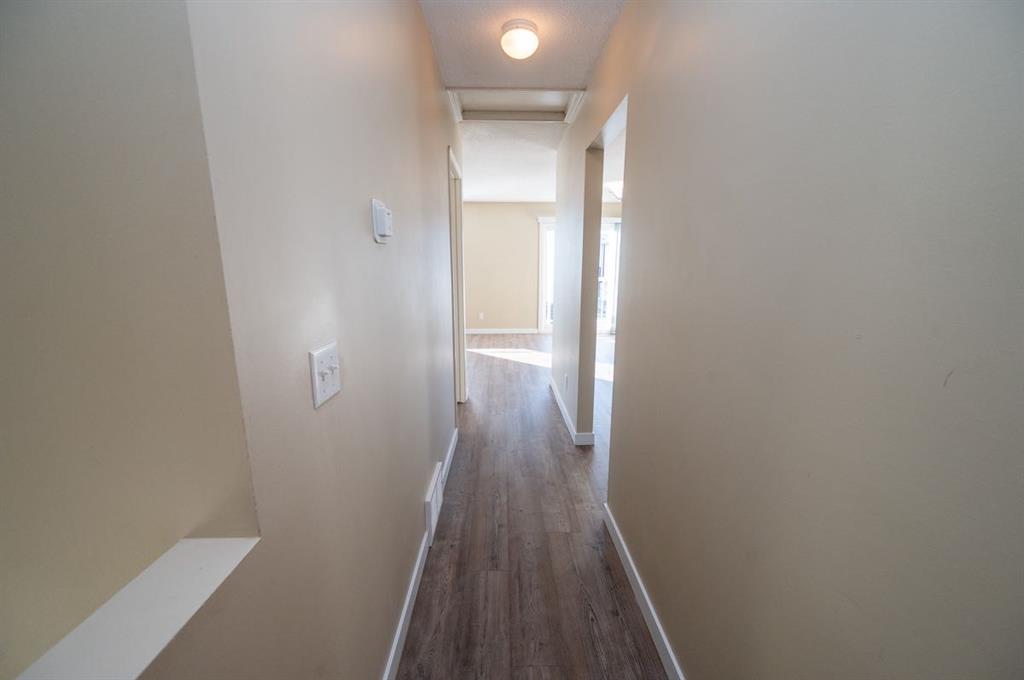 Picture for 6, 41 Cosgrove Crescent  https://www.cirrealty.ca/reb/cara/3/A2264313_7.jpg