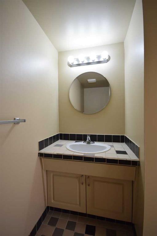 Picture for 111, 5823 57 Street  https://www.cirrealty.ca/reb/cara/3/A2265123_12.jpg