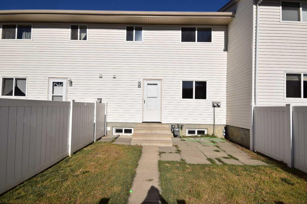 Picture for 111, 5823 57 Street  https://www.cirrealty.ca/reb/cara/3/A2265123_26.jpg