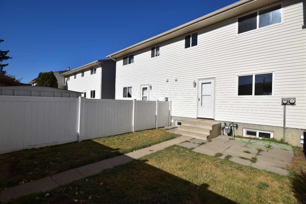 Picture for 111, 5823 57 Street  https://www.cirrealty.ca/reb/cara/3/A2265123_27.jpg