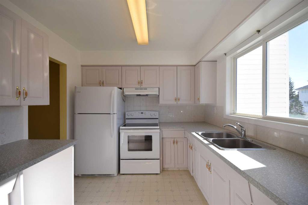 Picture for 111, 5823 57 Street  https://www.cirrealty.ca/reb/cara/3/A2265123_8.jpg