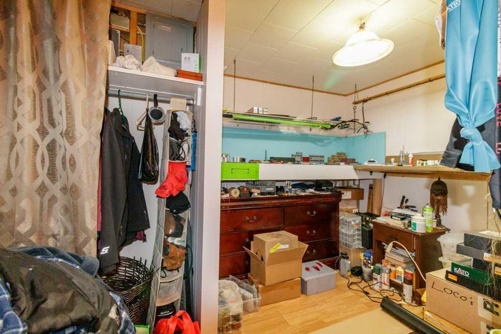 Picture for 4638 50 Avenue  https://www.cirrealty.ca/reb/cara/3/A2265263_18.jpg
