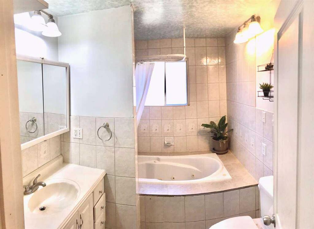 Picture for 5232 38 Street Crescent  https://www.cirrealty.ca/reb/cara/3/A2265393_10.jpg