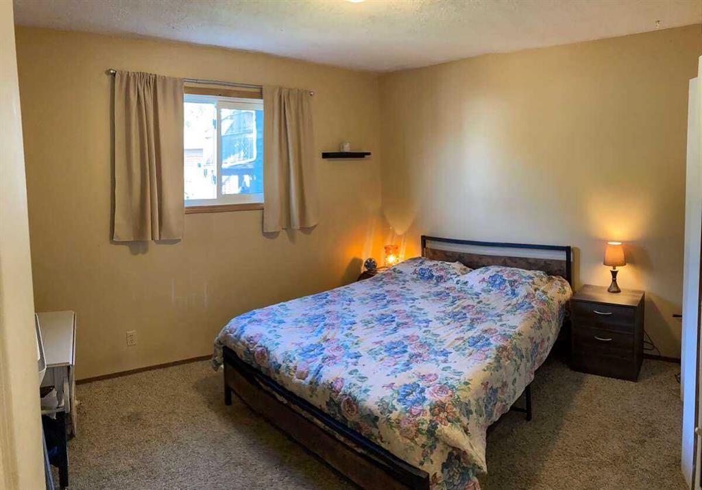 Picture for 5232 38 Street Crescent  https://www.cirrealty.ca/reb/cara/3/A2265393_11.jpg