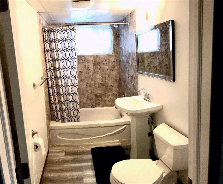 Picture for 5232 38 Street Crescent  https://www.cirrealty.ca/reb/cara/3/A2265393_19.jpg