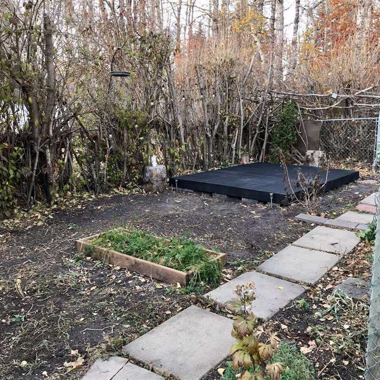 Picture for 5232 38 Street Crescent  https://www.cirrealty.ca/reb/cara/3/A2265393_27.jpg