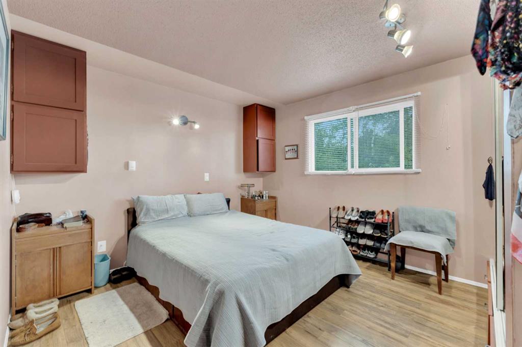Picture for 2, 431014 Range Road 250   https://www.cirrealty.ca/reb/cara/3/A2265893_21.jpg