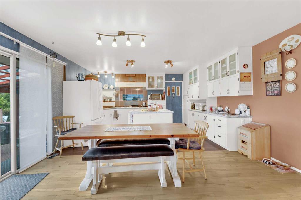 Picture for 2, 431014 Range Road 250   https://www.cirrealty.ca/reb/cara/3/A2265893_23.jpg