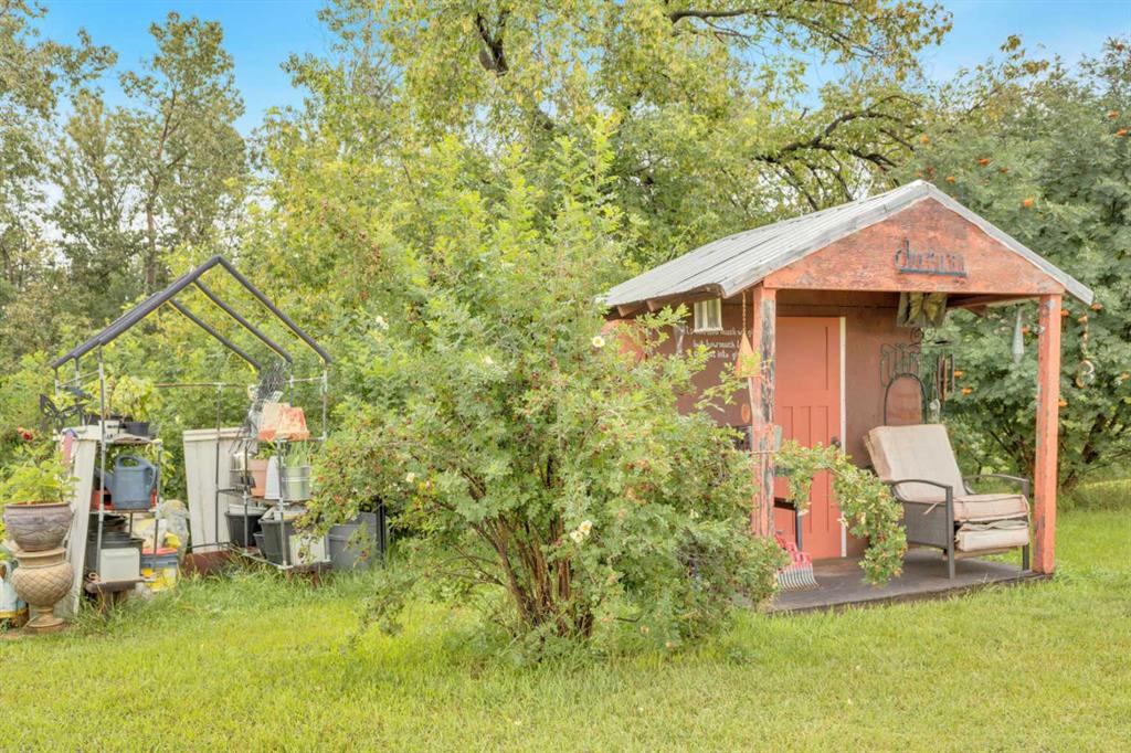 Picture for 2, 431014 Range Road 250   https://www.cirrealty.ca/reb/cara/3/A2265893_36.jpg