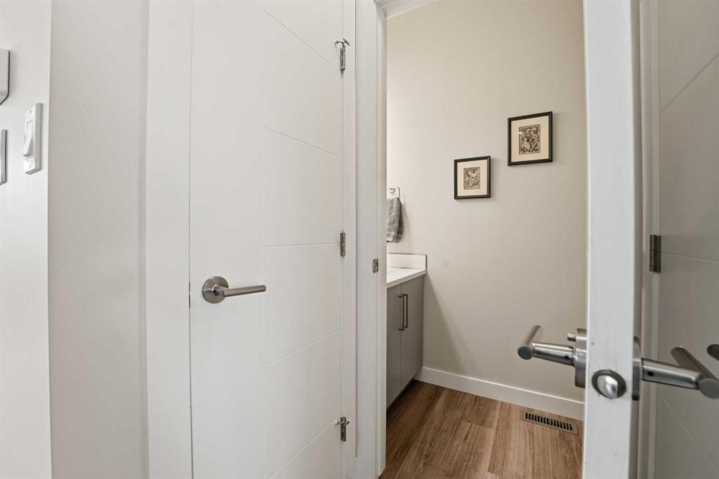 Picture for 48 Evergreen Way  https://www.cirrealty.ca/reb/cara/3/A2265993_13.jpg