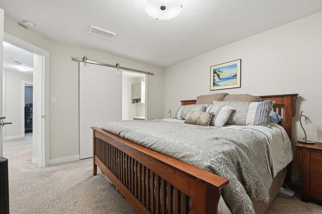 Picture for 48 Evergreen Way  https://www.cirrealty.ca/reb/cara/3/A2265993_16.jpg