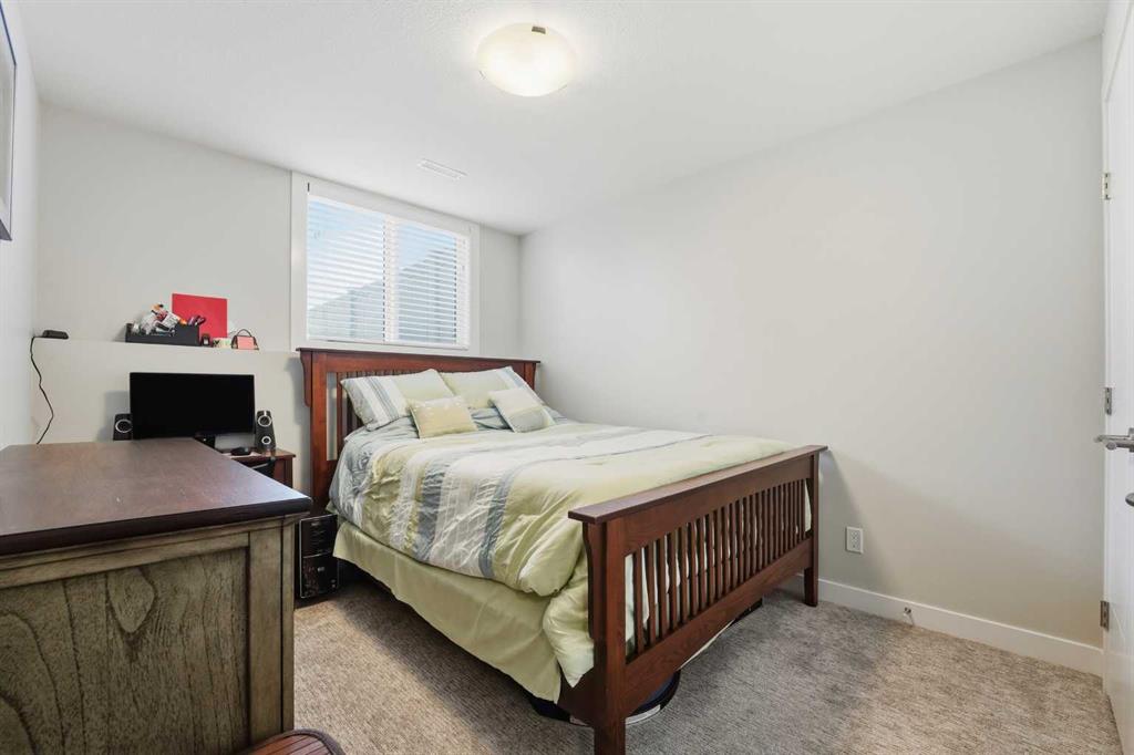 Picture for 48 Evergreen Way  https://www.cirrealty.ca/reb/cara/3/A2265993_19.jpg