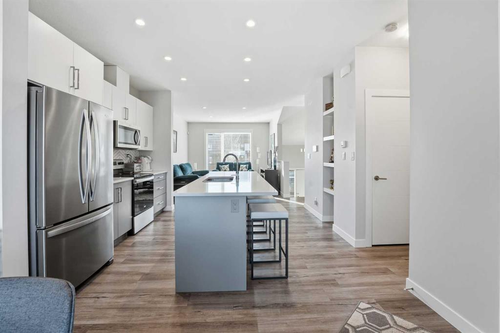 Picture for 48 Evergreen Way  https://www.cirrealty.ca/reb/cara/3/A2265993_9.jpg