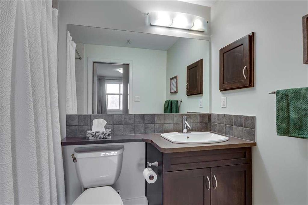 Picture for 117, 100 Lakeway Boulevard  https://www.cirrealty.ca/reb/cara/3/A2266733_20.jpg