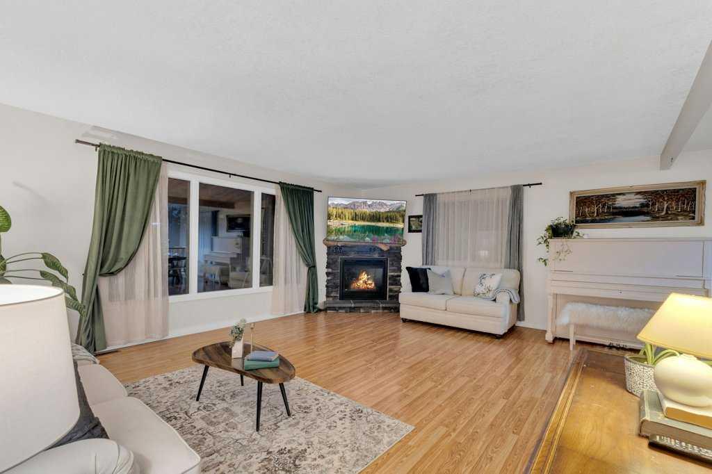 Picture for 4535 47 Street 