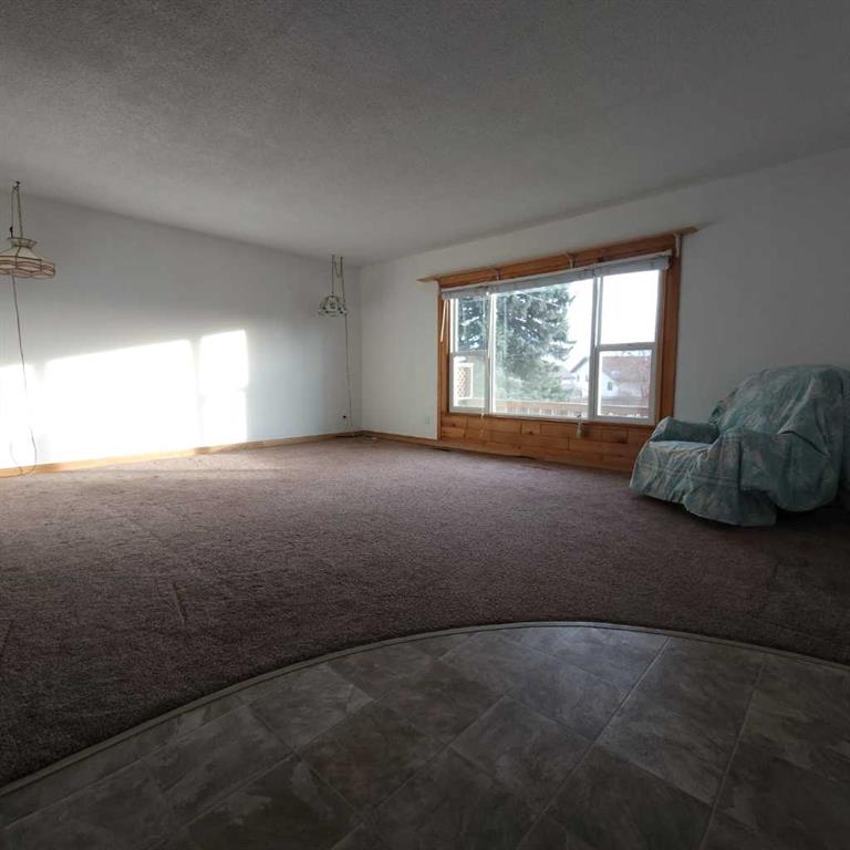 Picture for 5125 48 Avenue 