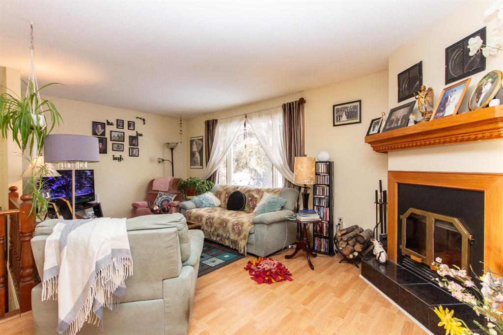 Picture for 5103 &amp; 5105 38 Street 