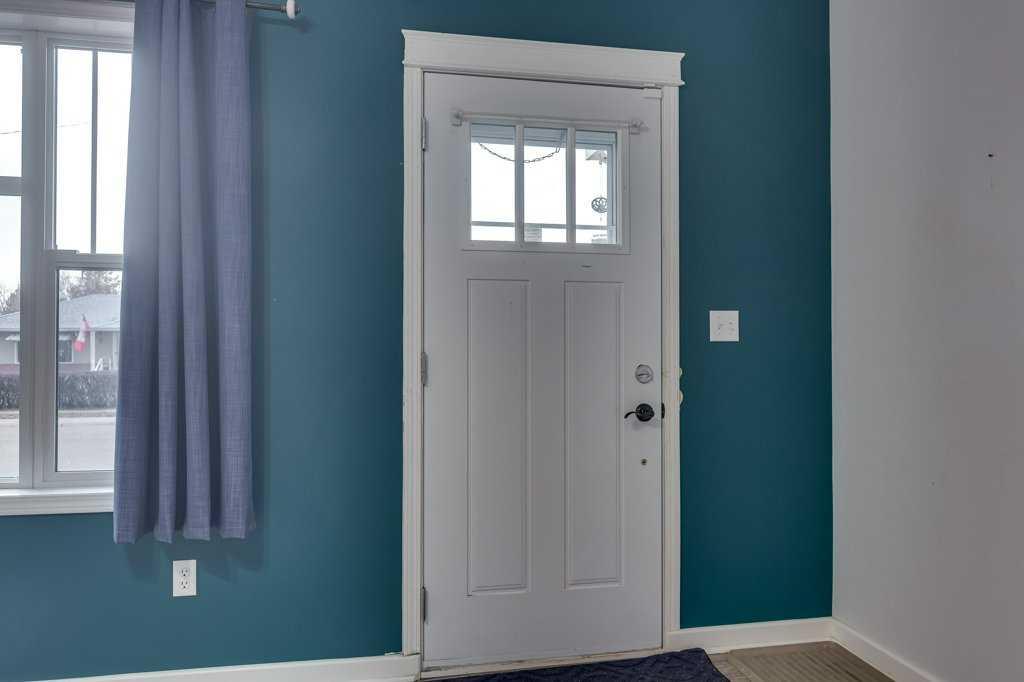 Picture for 4915 44 Street 