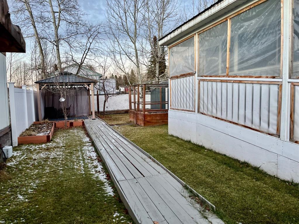 Picture for 105, 5311 60 Street 