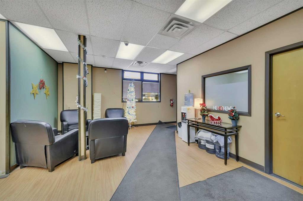 Picture for 4727 60 Street 