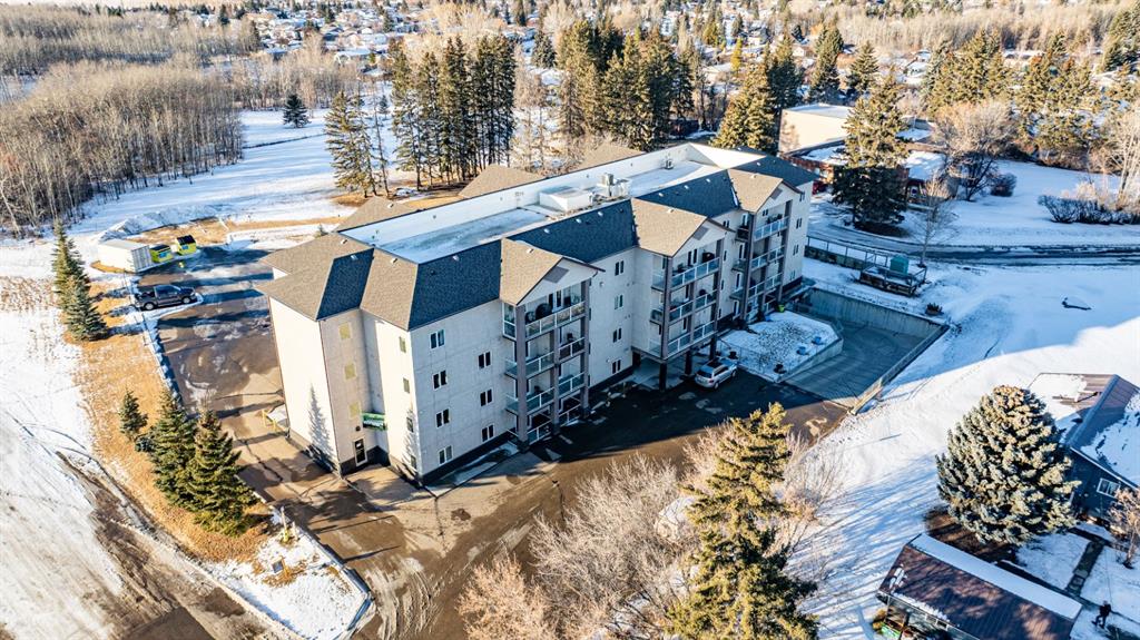 Picture for 106, 5205 Woodland Road 