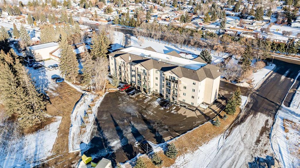 Picture for 106, 5205 Woodland Road 