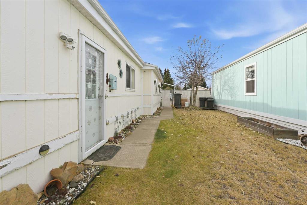 Picture for 211, 37543 England Way 