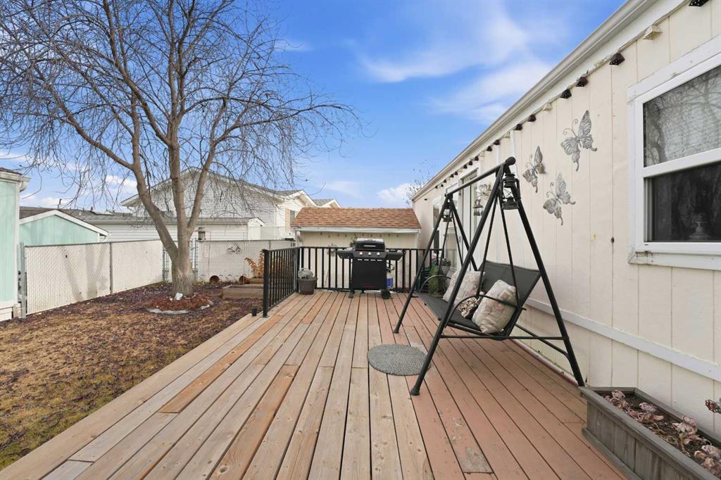 Picture for 211, 37543 England Way 