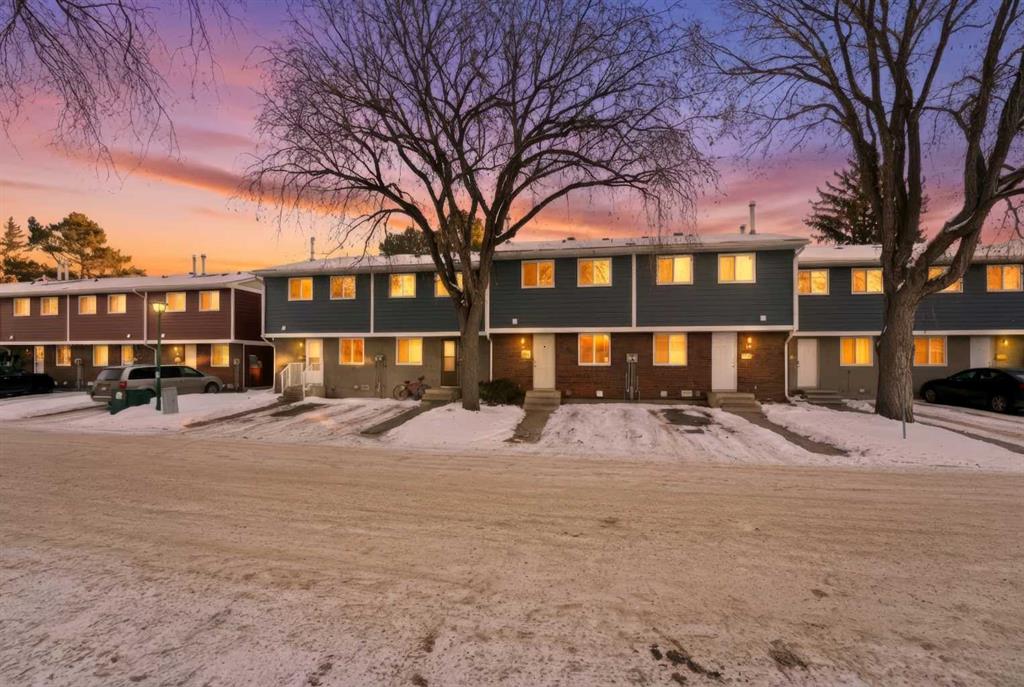 Picture for 81, 5935 63 Street 