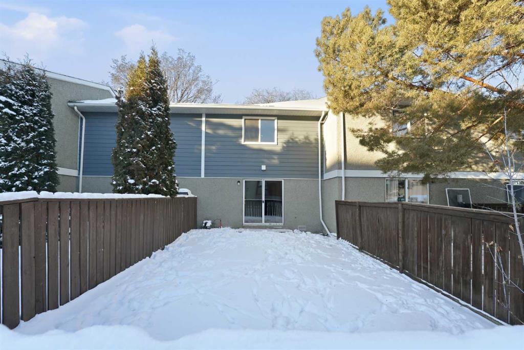 Picture for 81, 5935 63 Street 