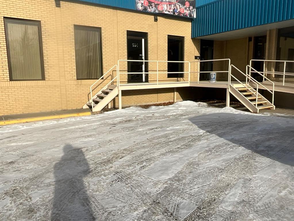 Picture for 101, 4770 Riverside Drive 