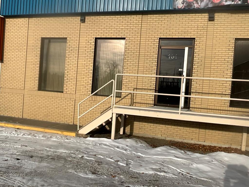 Picture for 101, 4770 Riverside Drive 