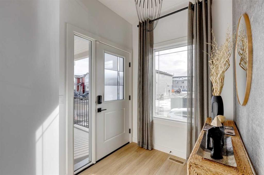 Picture for 401 Sora Way SE