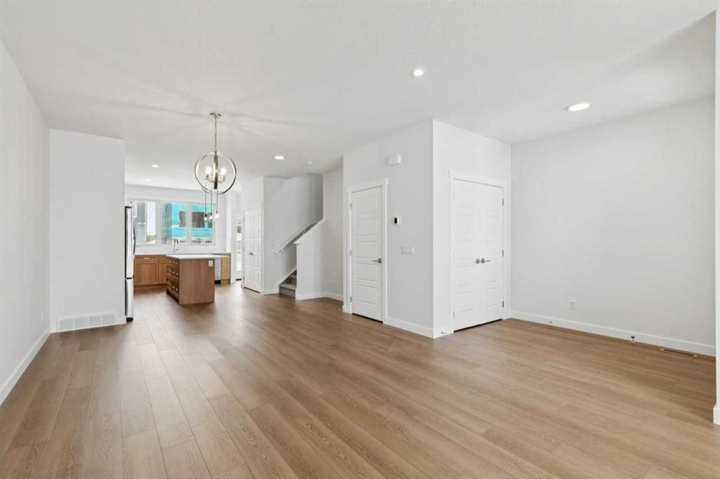 Picture for 15453 45 Street SW