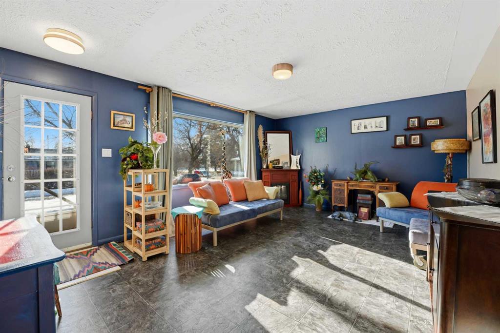 Picture for 3734 46 Street 