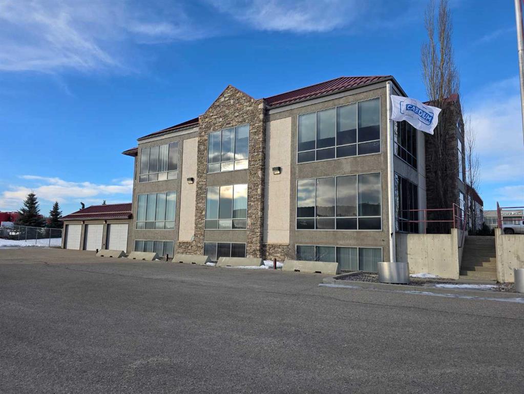 Picture for 6229 54 Avenue 